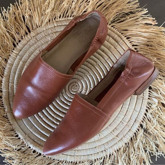 ANTHROPOLOGIE Bird Of Flight Brown Leather Slip On Flat Loafers Size 7B - Picture 1 of 16